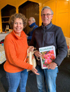 Judith Laarman van Landgoed Calorama en Willem Jan Pepping van de Rozenvereniging.